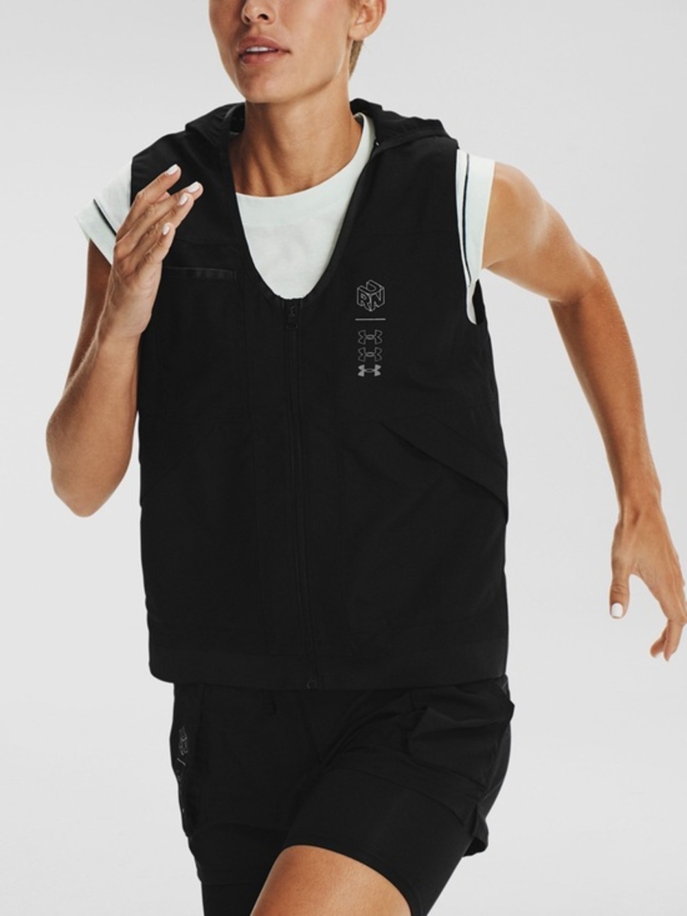 NWT Under Armour Women’s Heatgear Run Vest Black Fitted Coupe Size SM